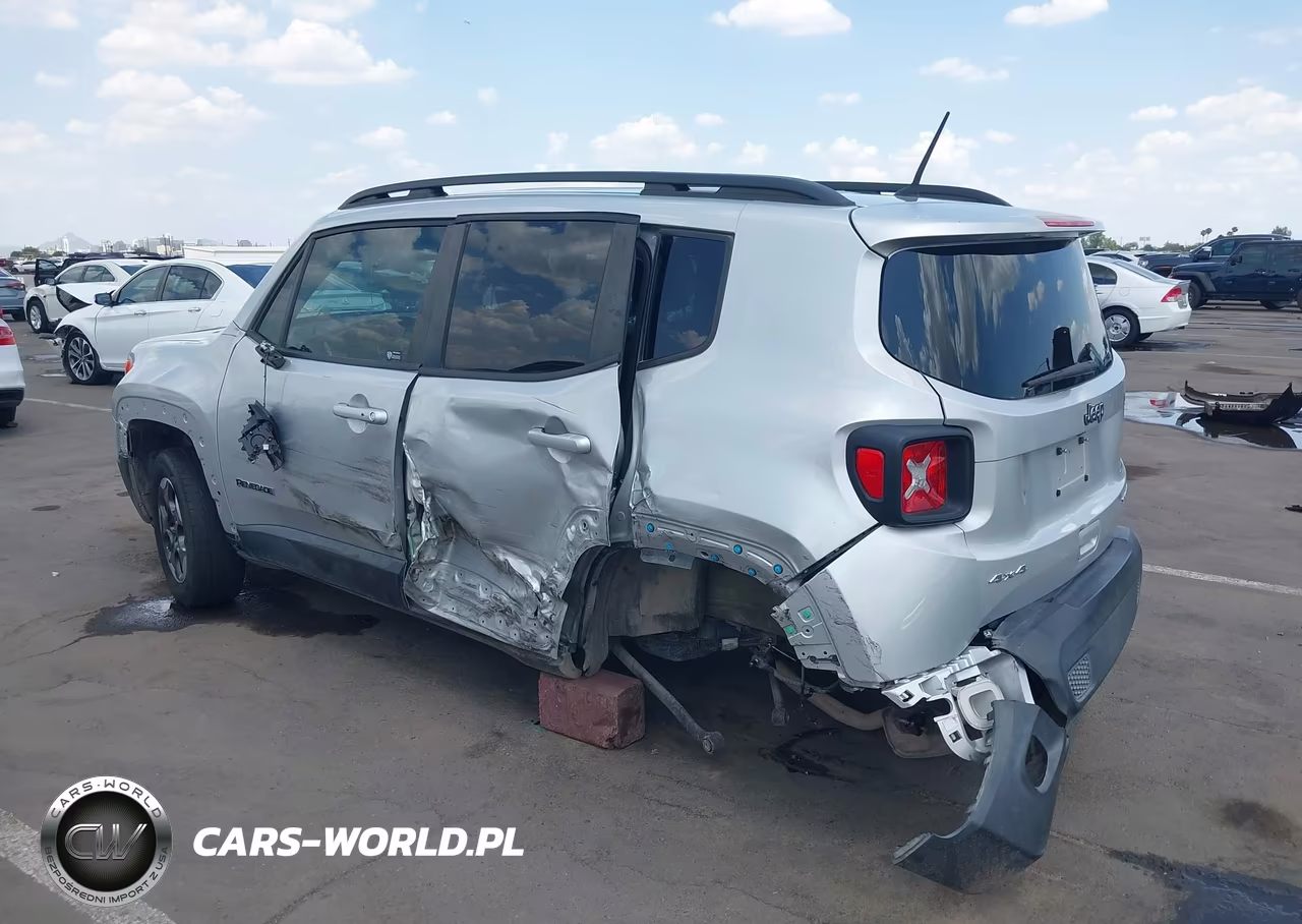 2018 Jeep Renegade Sport 4X4 VIN:ZACCJBAB7JPH40422 - 3