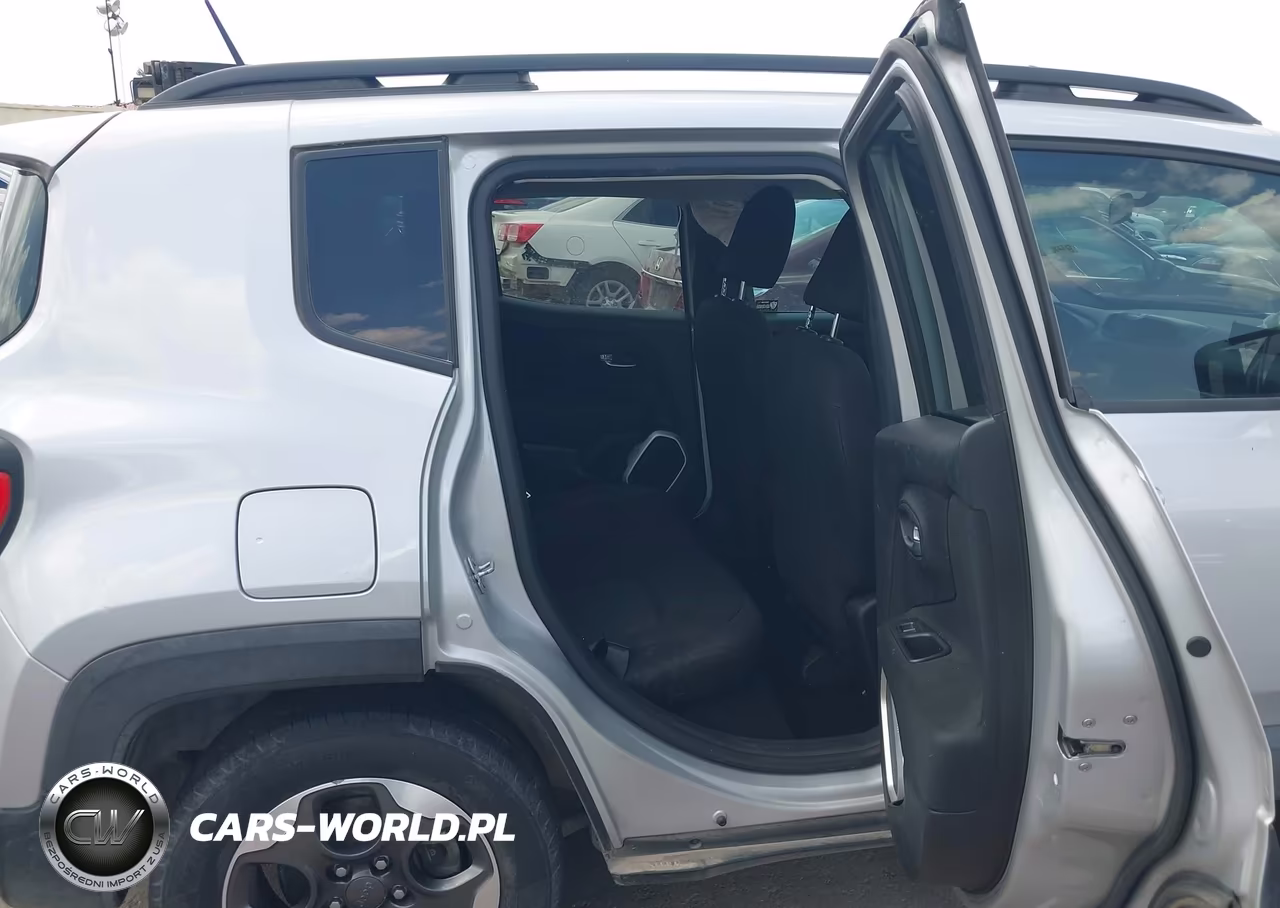2018 Jeep Renegade Sport 4X4 VIN:ZACCJBAB7JPH40422 - 8