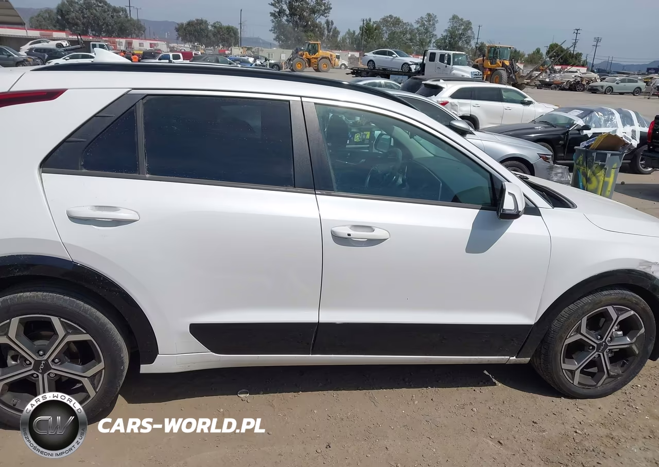 2023 Kia Niro Ex Touring VIN:KNDCR3LE3P5061481 - 12