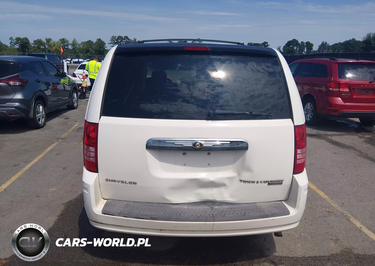 2010 Chrysler Town & Country Touring VIN:2A4RR5D18AR108400 - 16