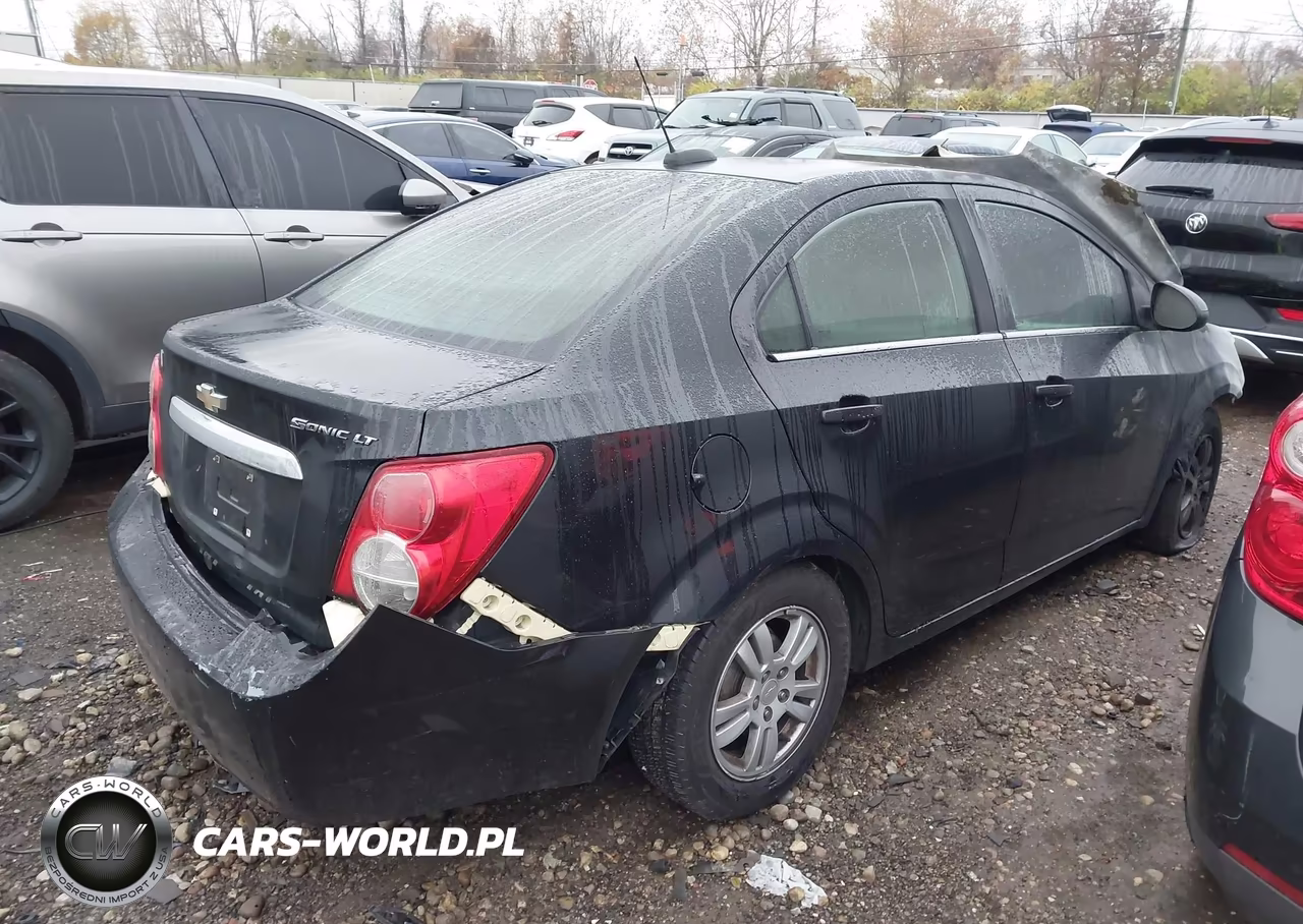2015 Chevrolet Sonic Lt Auto VIN:1G1JC5SH8F4178650 - 4