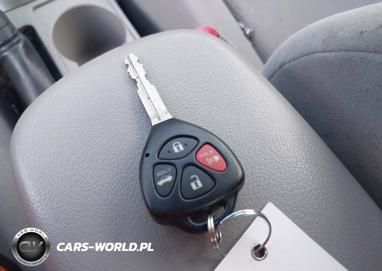 2013 Toyota Corolla Le VIN:JTDBU4EE0DJ117795 - 11