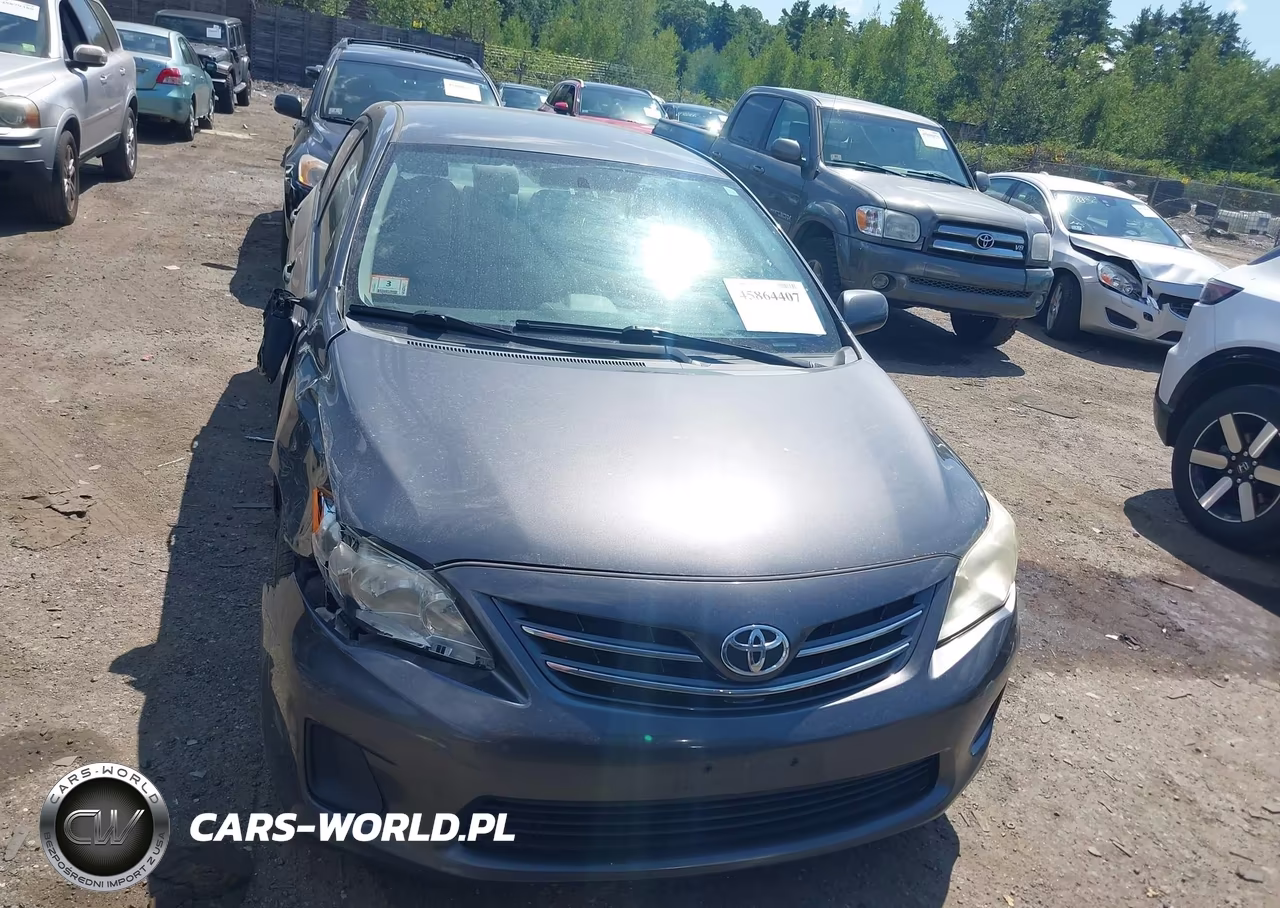 2013 Toyota Corolla Le VIN:JTDBU4EE0DJ117795 - 12