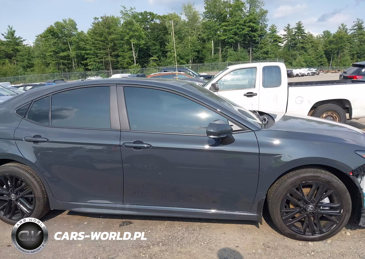 2026 Toyota Camry Se VIN:4T1DBADK0TU556864 - 14