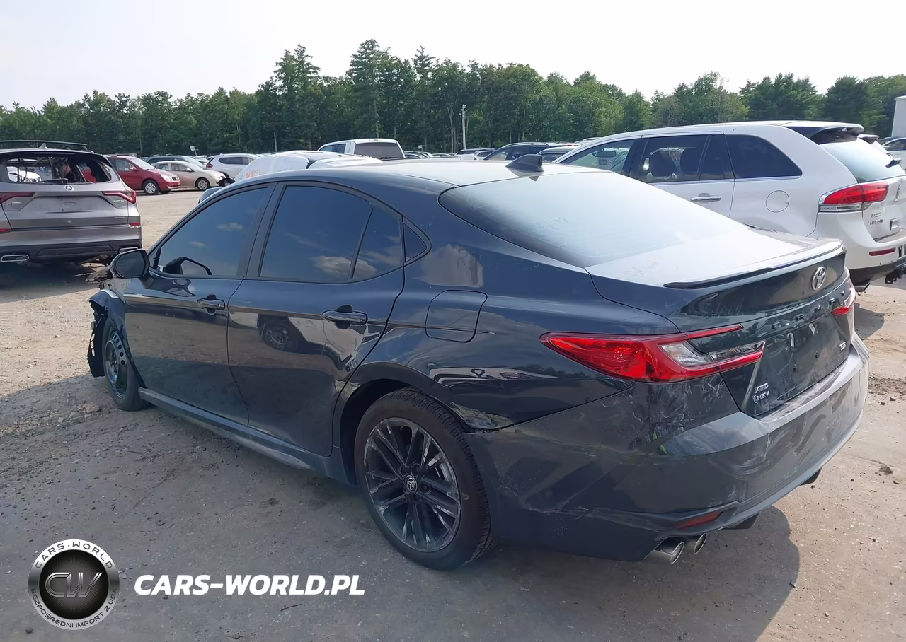 2026 Toyota Camry Se VIN:4T1DBADK0TU556864 - 3