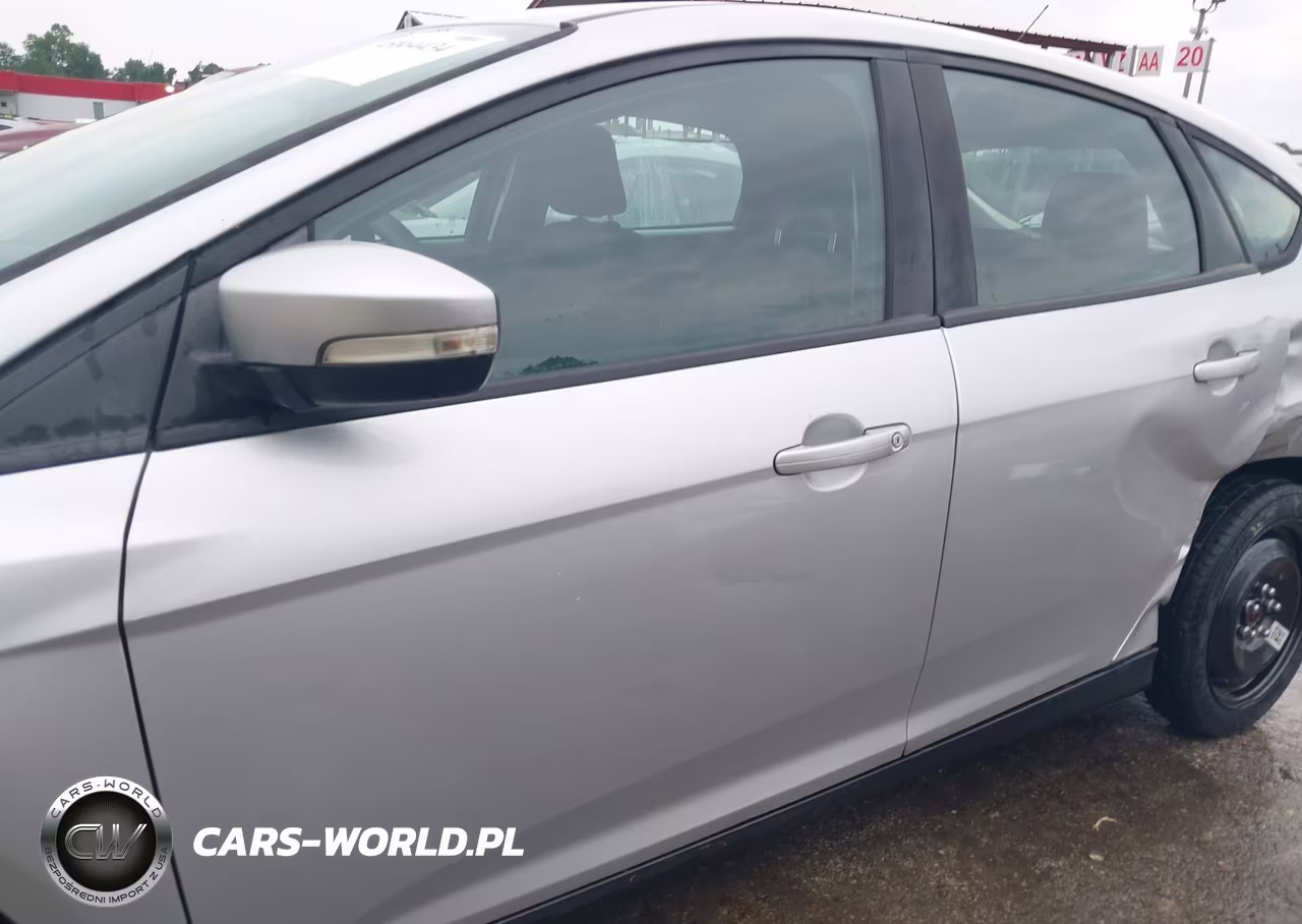 2016 Ford Focus Se VIN:1FADP3K20GL357111 - 17