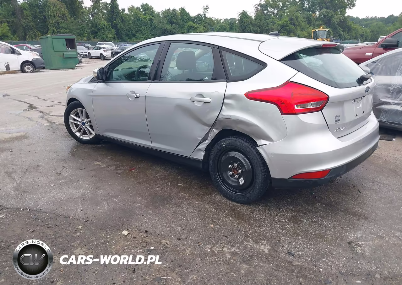 2016 Ford Focus Se VIN:1FADP3K20GL357111 - 3