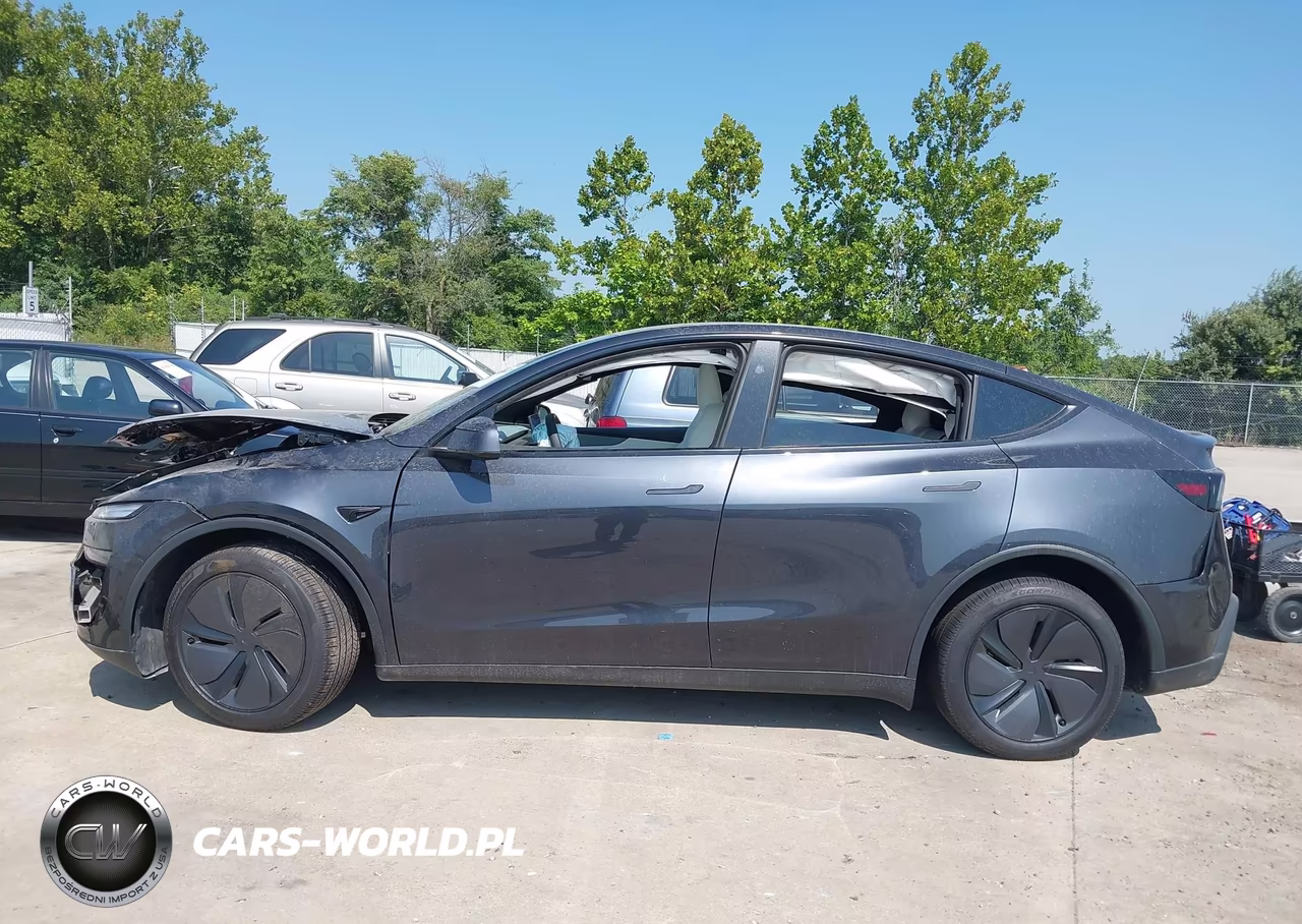 2026 Tesla Model Y Premium-Rear-Wheel Drive VIN:7SAYGDEDXTF637469 - 10