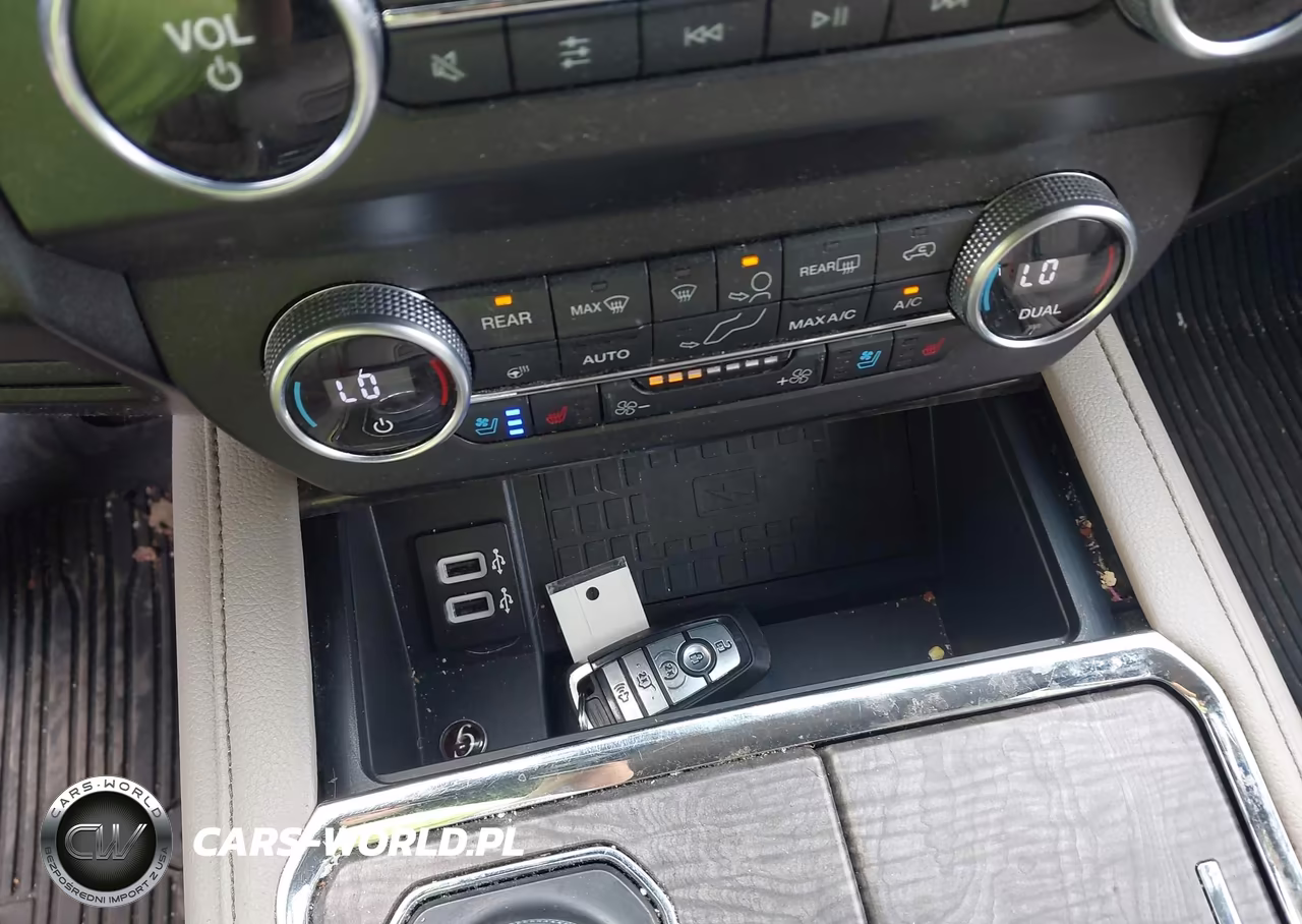 2019 Ford Expedition Limited VIN:1FMJU1KT5KEA26388 - 11