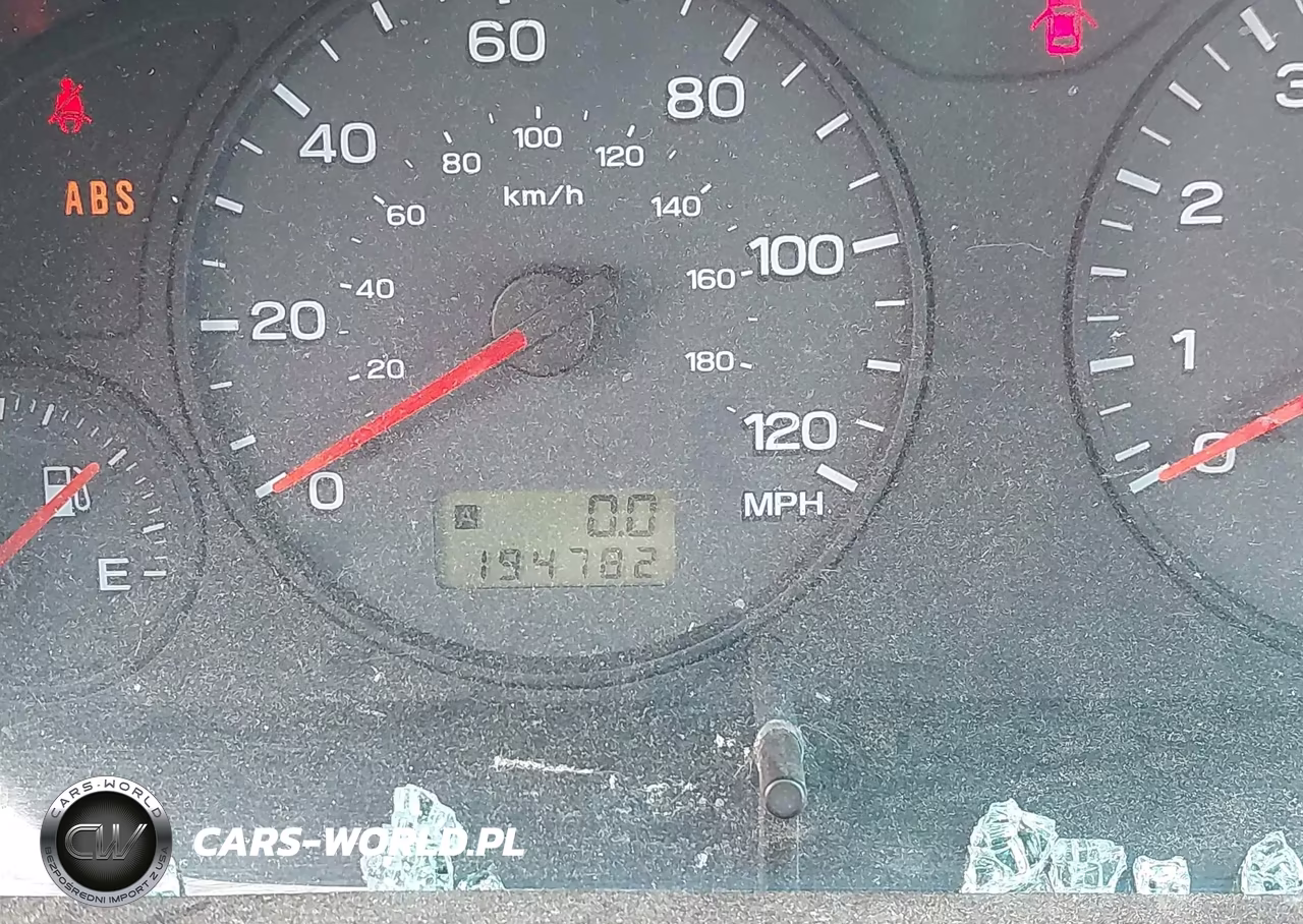 2002 Subaru Forester L VIN:JF1SF635X2H726217 - 19
