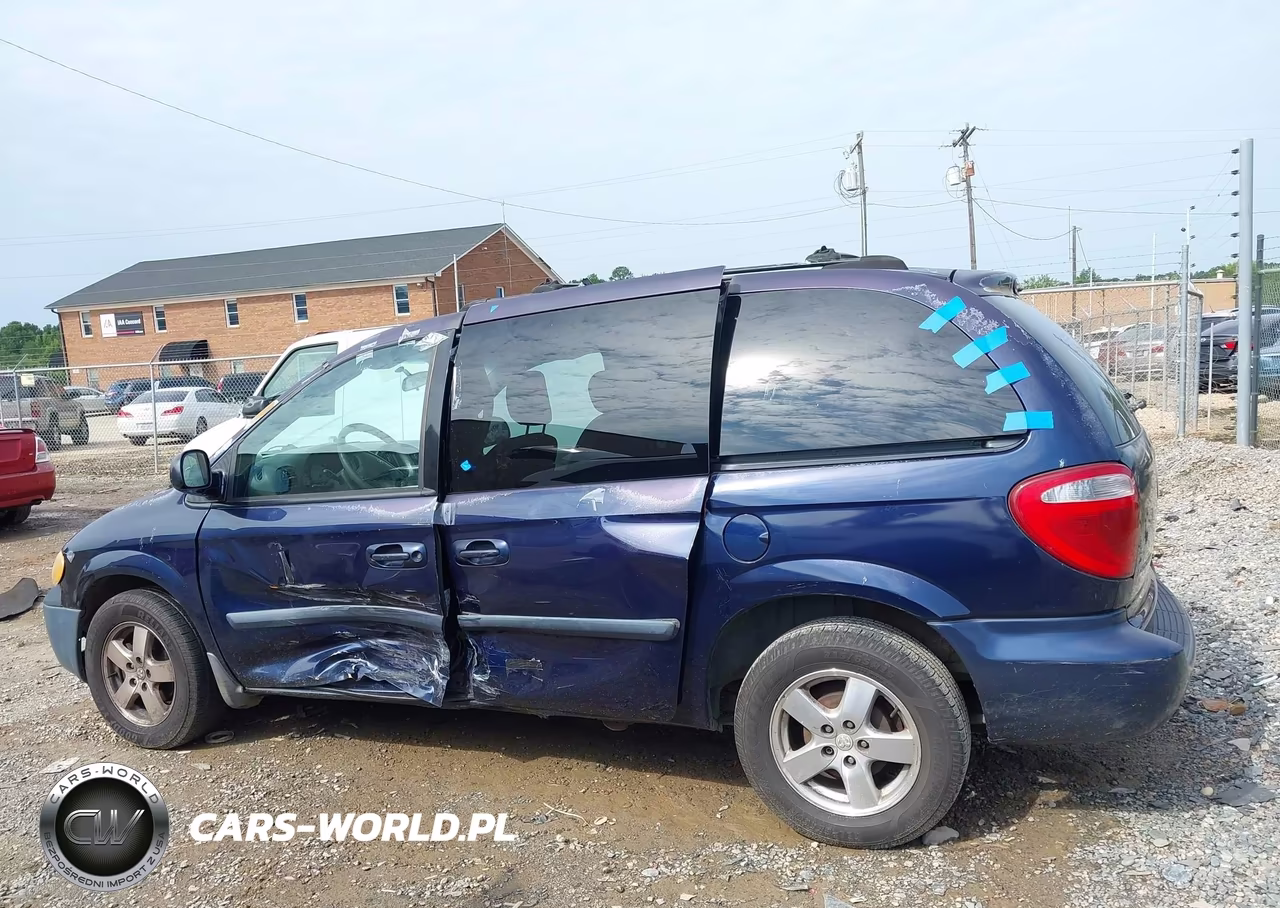 2005 Dodge Caravan Sxt VIN:1D4GP45R15B159083 - 13