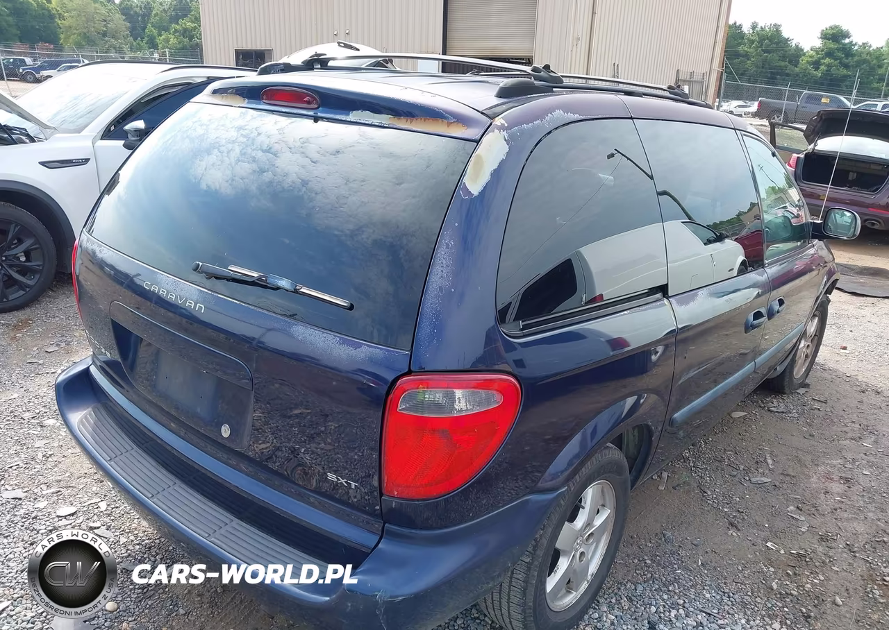 2005 Dodge Caravan Sxt VIN:1D4GP45R15B159083 - 4