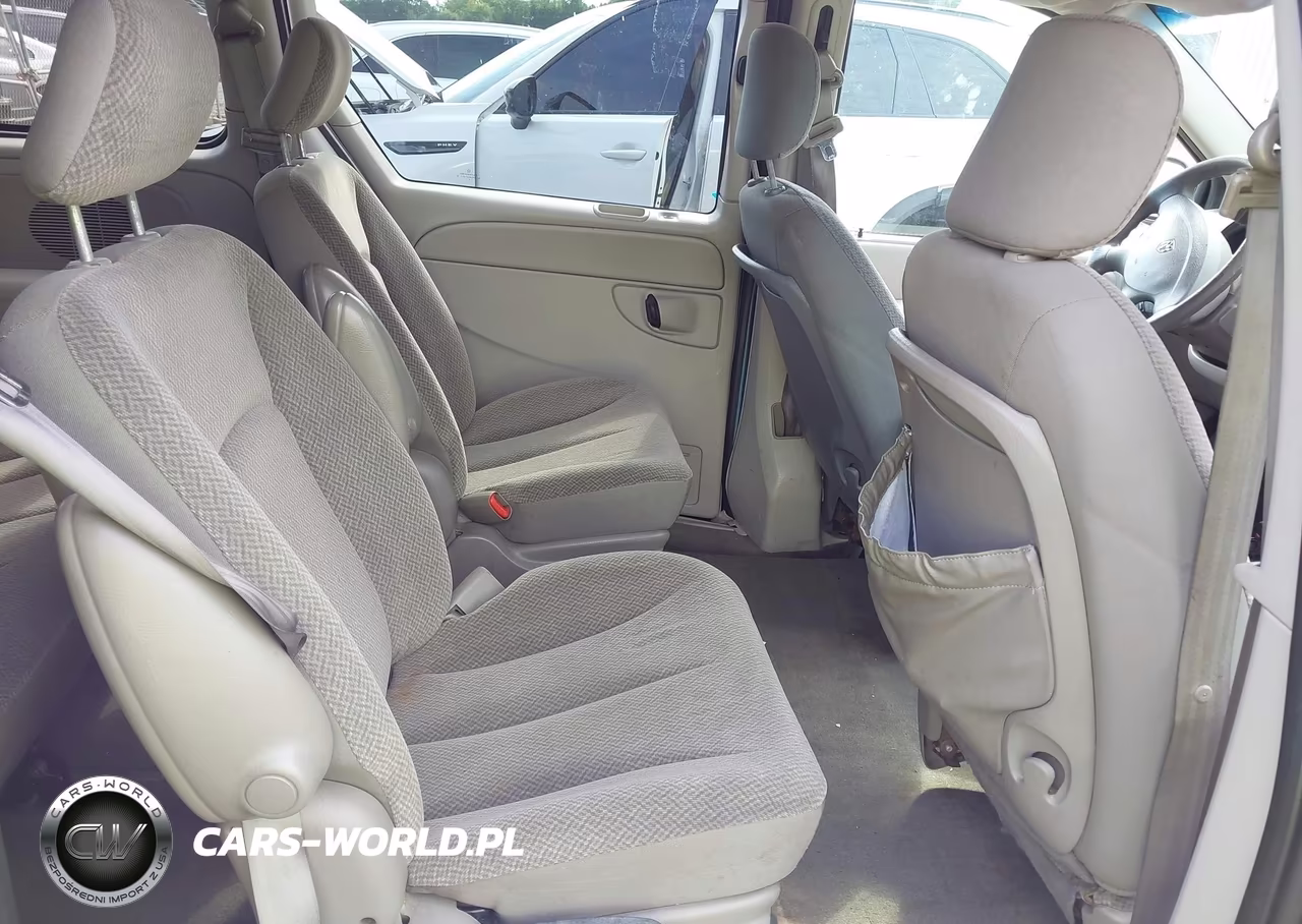 2005 Dodge Caravan Sxt VIN:1D4GP45R15B159083 - 8
