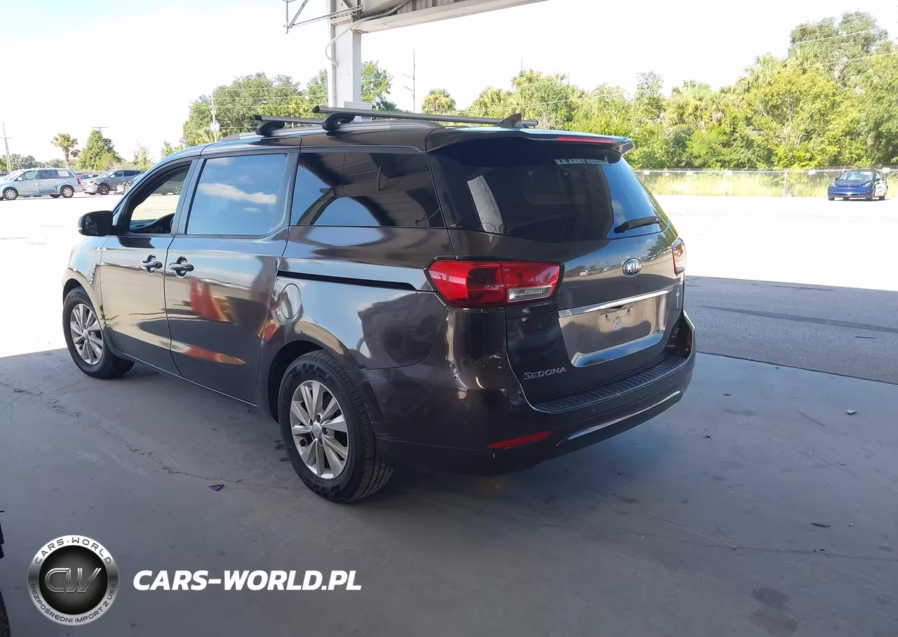 2017 Kia Sedona Lx VIN:KNDMB5C13H6270314 - 3