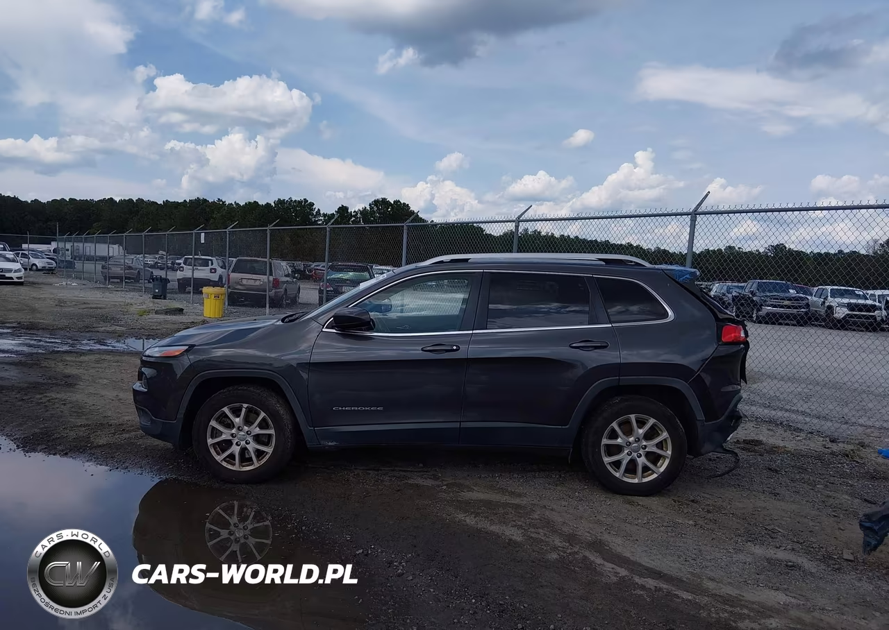 2017 Jeep Cherokee Latitude VIN:1C4PJLCS1HW592995 - 14