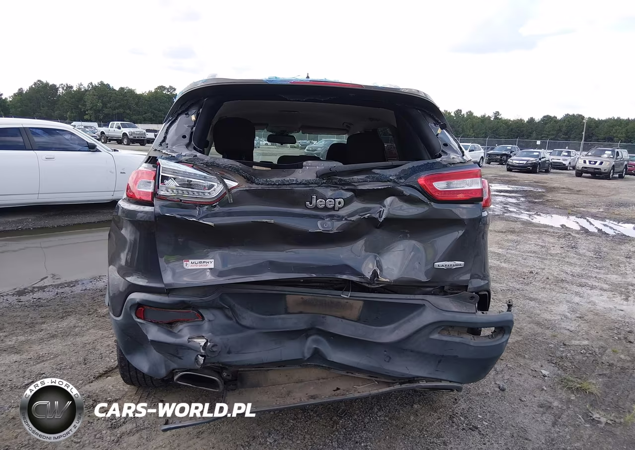 2017 Jeep Cherokee Latitude VIN:1C4PJLCS1HW592995 - 16