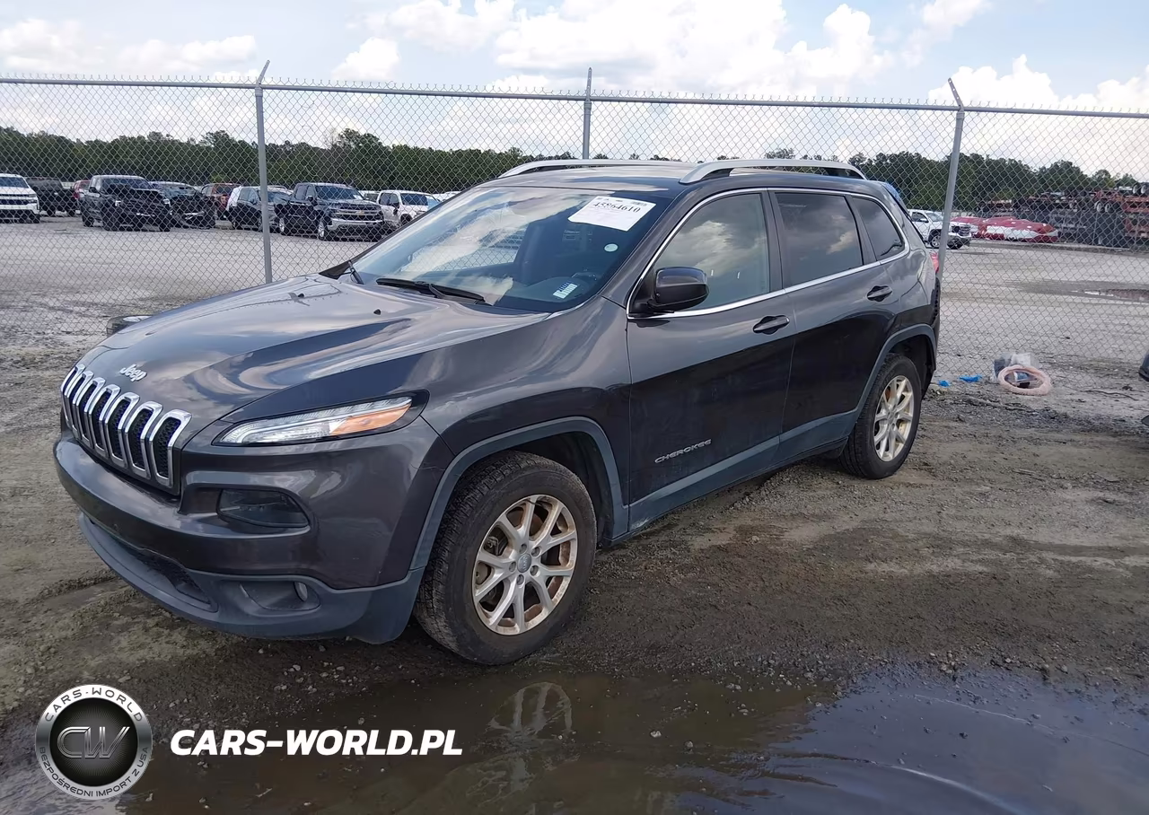 2017 Jeep Cherokee Latitude VIN:1C4PJLCS1HW592995 - 2