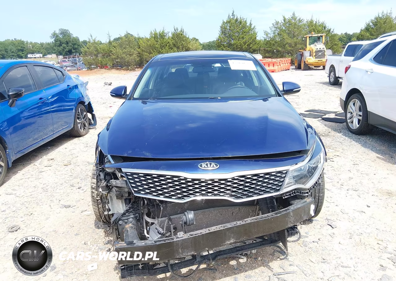 2018 Kia Optima S VIN:5XXGT4L35JG248926 - 13