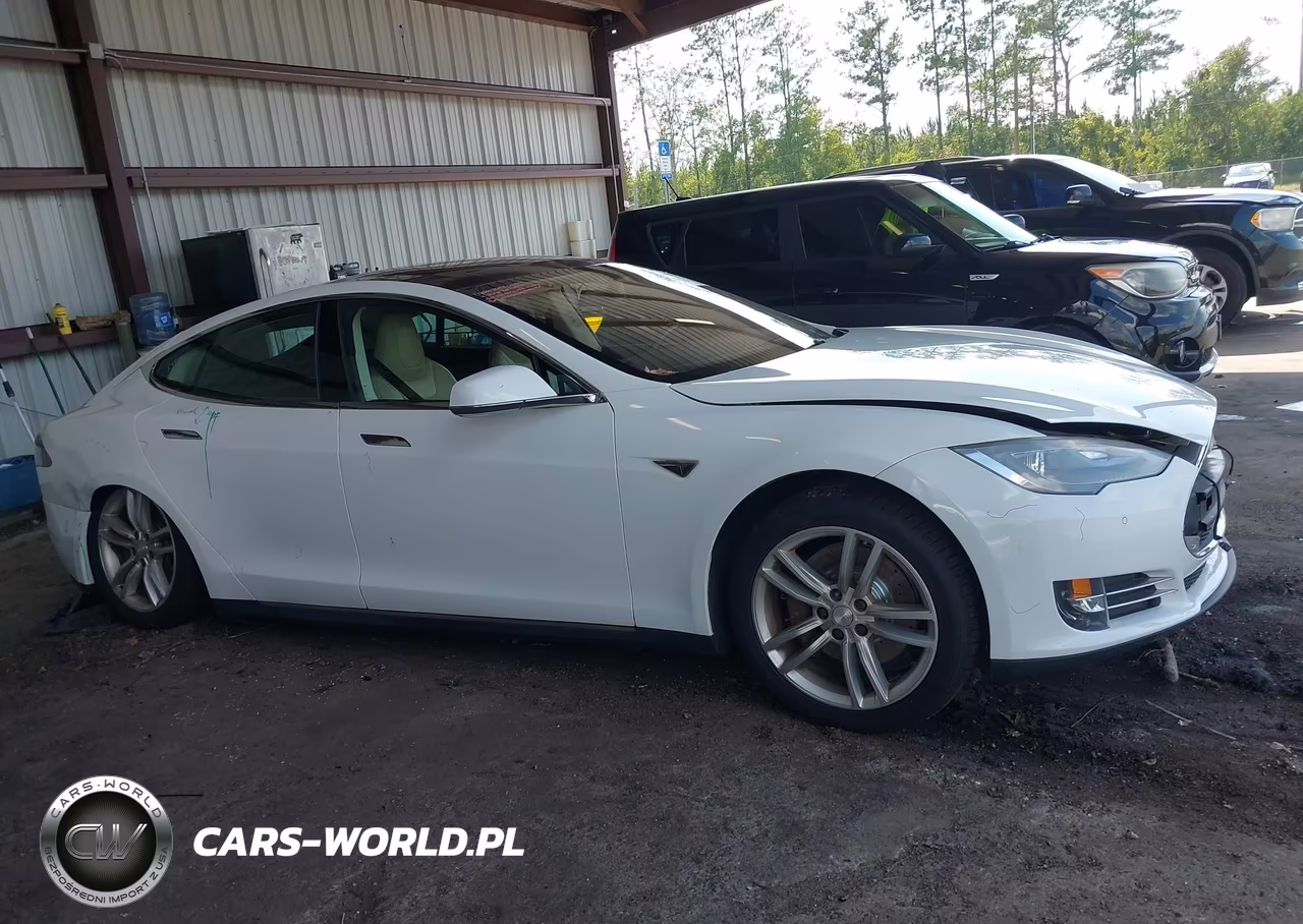 2013 Tesla Model S VIN:5YJSA1DNXDFP05493 - 13