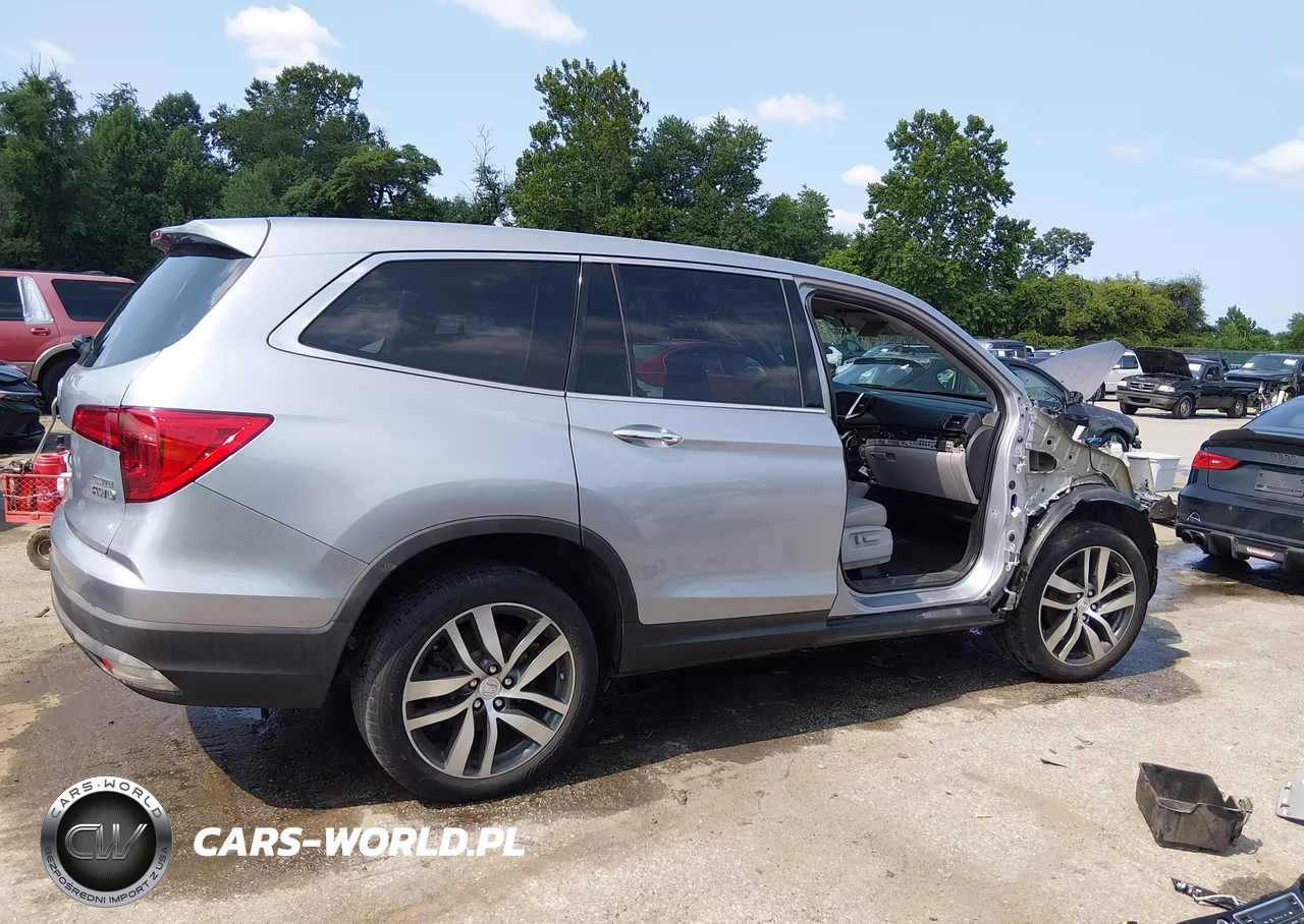 2018 Honda Pilot Elite VIN:5FNYF6H0XJB003645 - 13