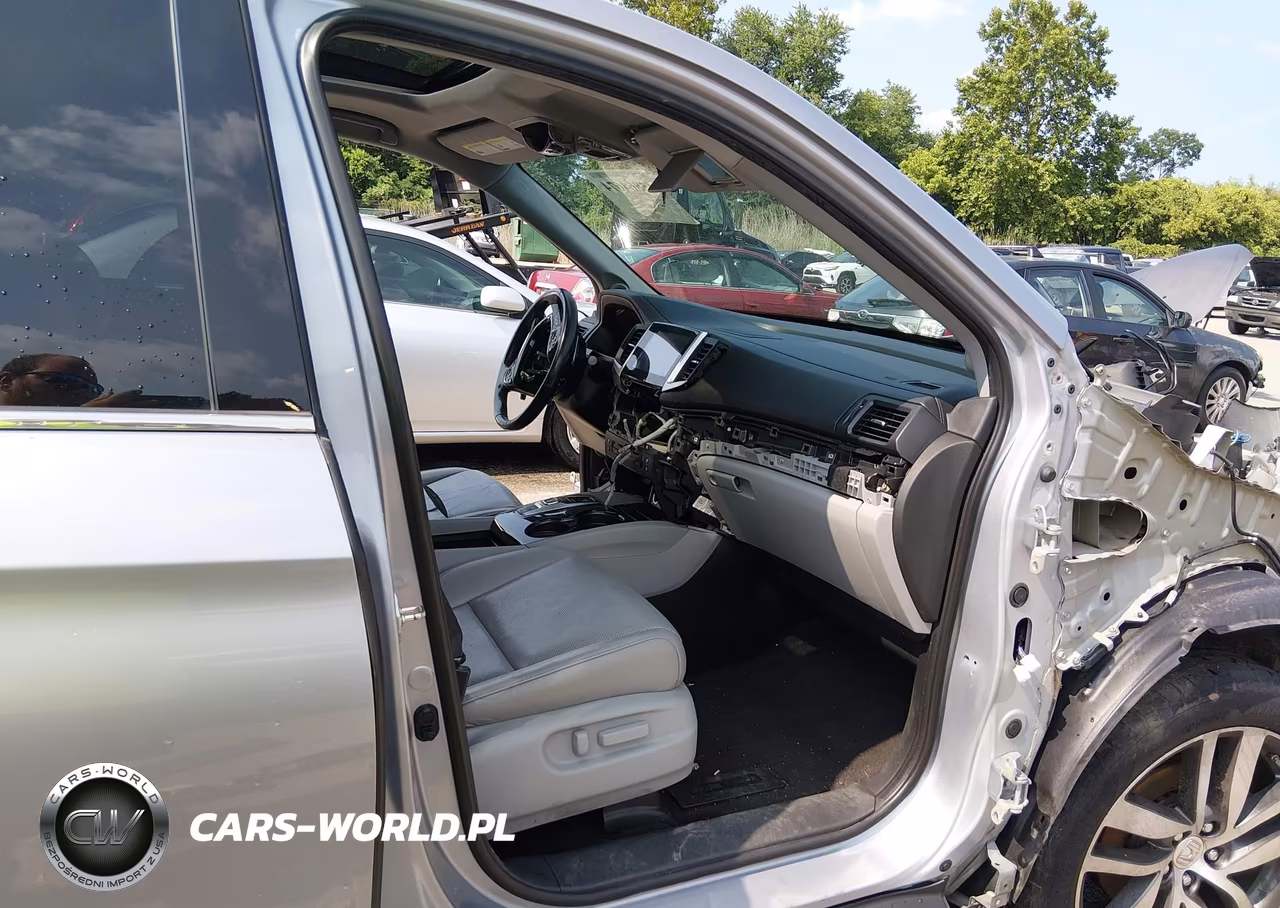 2018 Honda Pilot Elite VIN:5FNYF6H0XJB003645 - 5