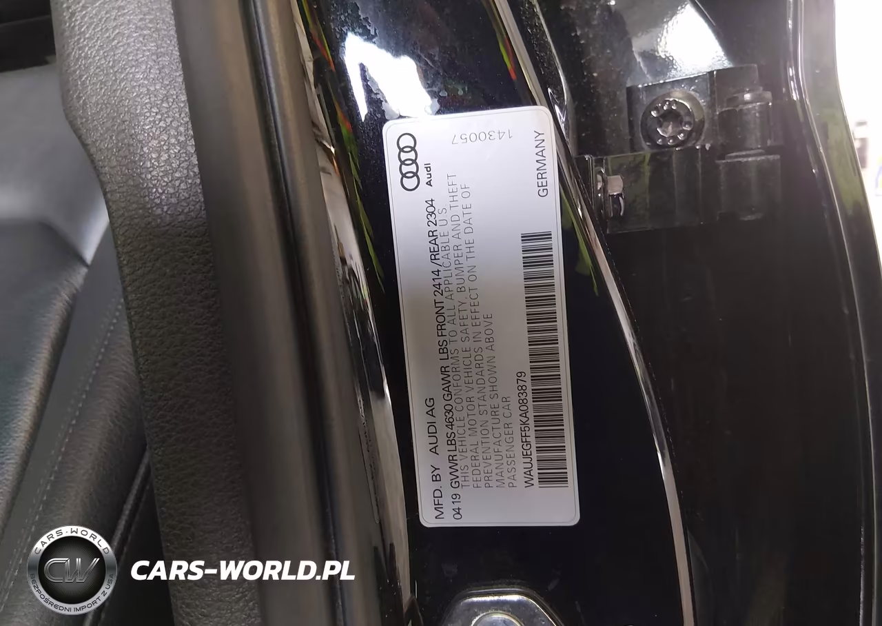 2019 Audi A3 45 Premium VIN:WAUJEGFF5KA083879 - 9