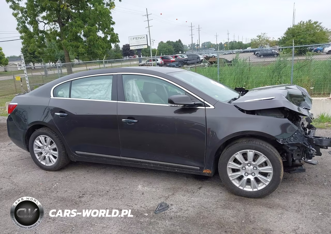 2013 Buick Lacrosse Leather Group VIN:1G4GC5ER8DF257982 - 13