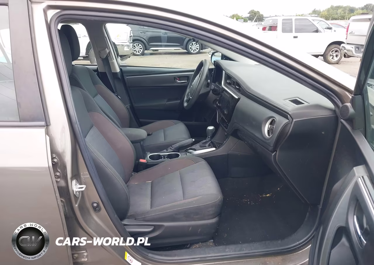 2018 Toyota Corolla Le VIN:2T1BURHE3JC061514 - 5