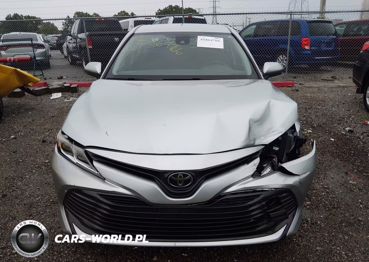 2018 Toyota Camry Le VIN:JTNB11HK3J3016822 - 12