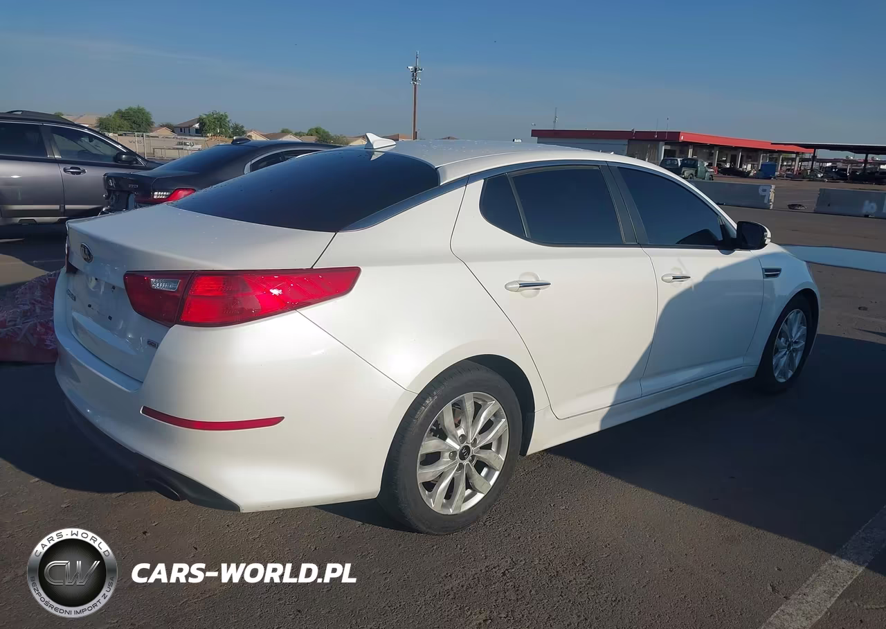 2015 Kia Optima Lx VIN:KNAGM4A76F5615912 - 4