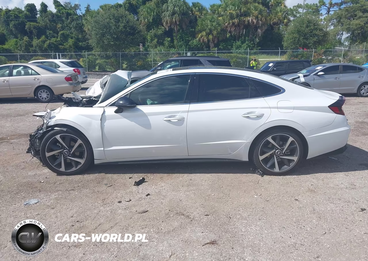 2022 Hyundai Sonata Sel Plus VIN:5NPEJ4J28NH150247 - 14