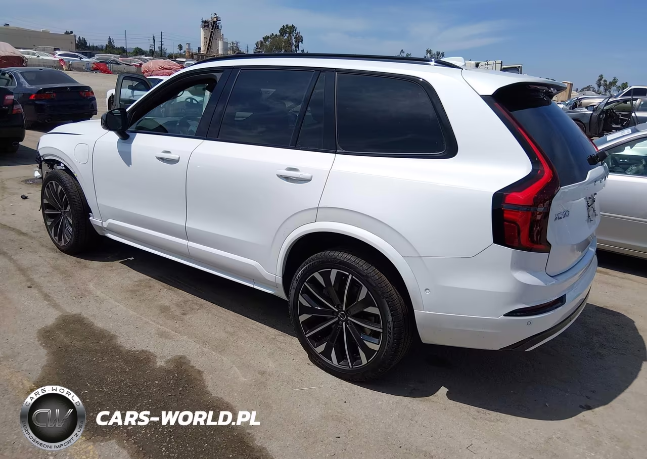 2026 Volvo Xc90 Plug-In Hybrid Ultra Dark Theme, T8 Awd, Electric-Gasoline, 7 Seats VIN:YV4H60PM3T1536270 - 3