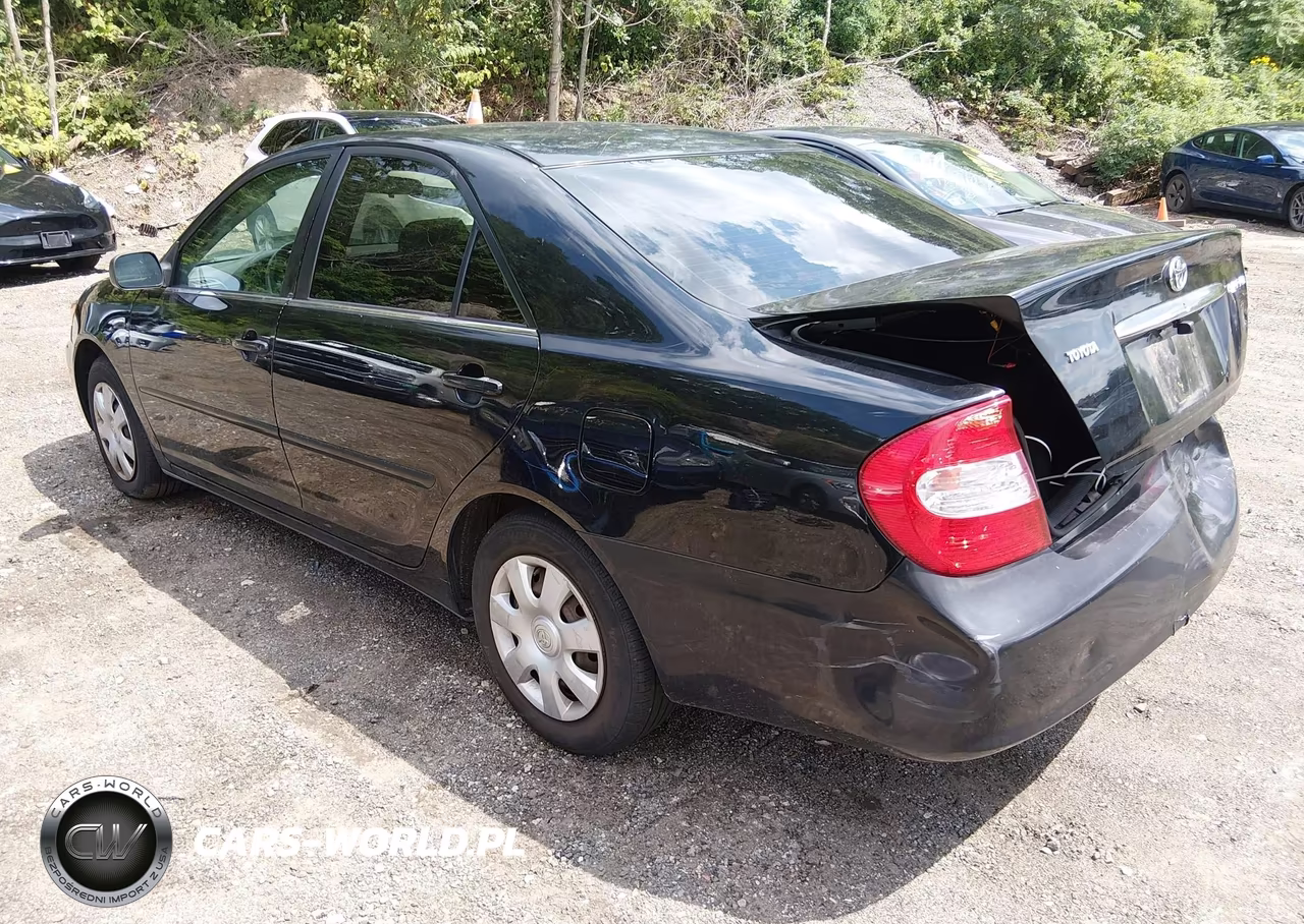 2004 Toyota Camry Le VIN:4T1BE32K84U287978 - 3