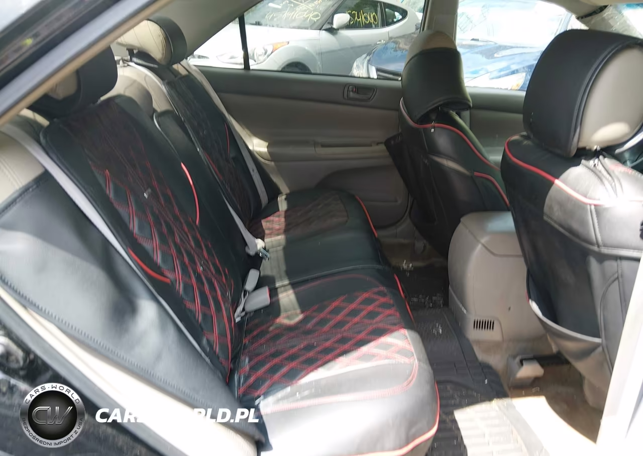 2004 Toyota Camry Le VIN:4T1BE32K84U287978 - 8