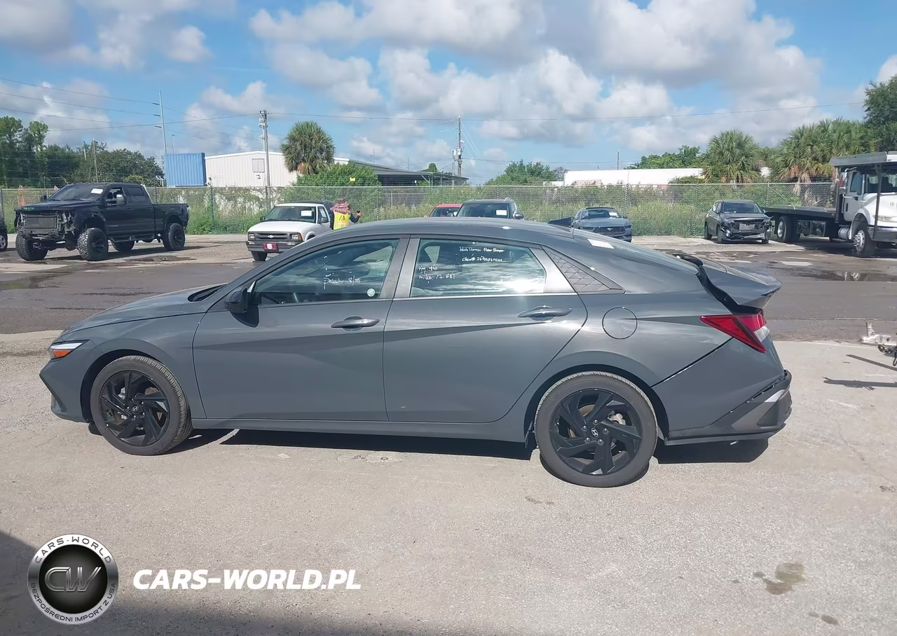 2026 Hyundai Elantra Sel Sport VIN:KMHLM4DG0TU121992 - 15