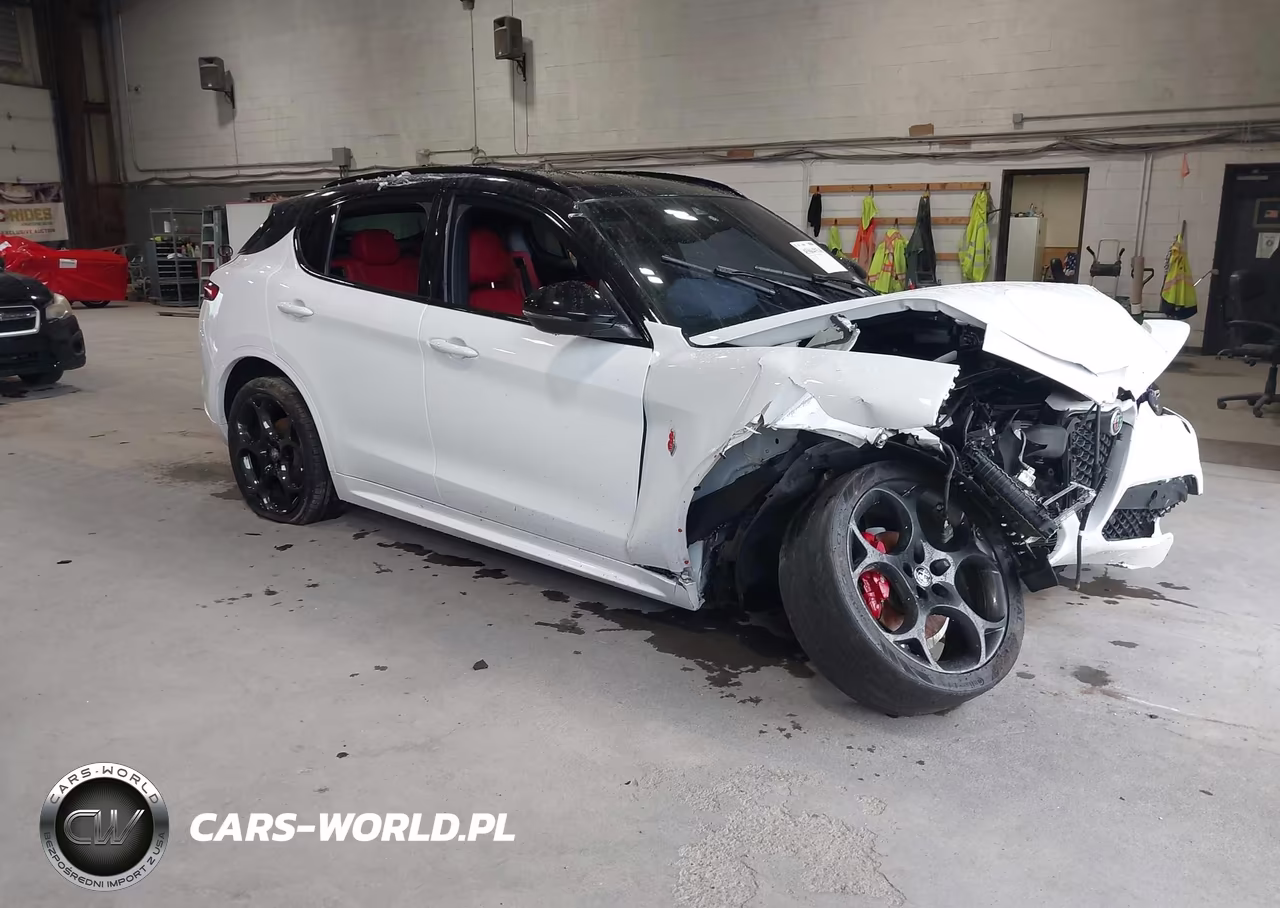 2022 Alfa Romeo Stelvio Veloce Ti Awd