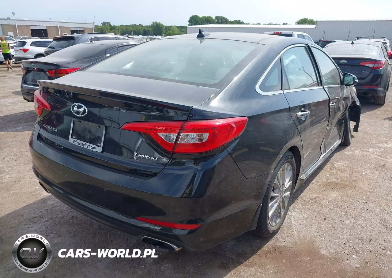 2015 Hyundai Sonata Limited VIN:5NPE34AF3FH252862 - 4