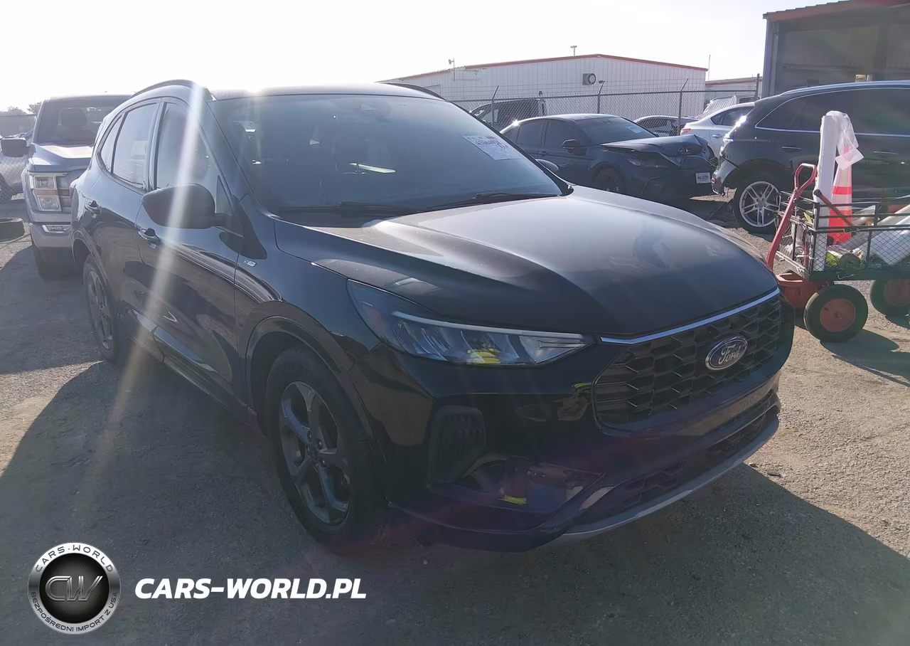 2023 Ford Escape St-Line – zdjęcie 1 z 17