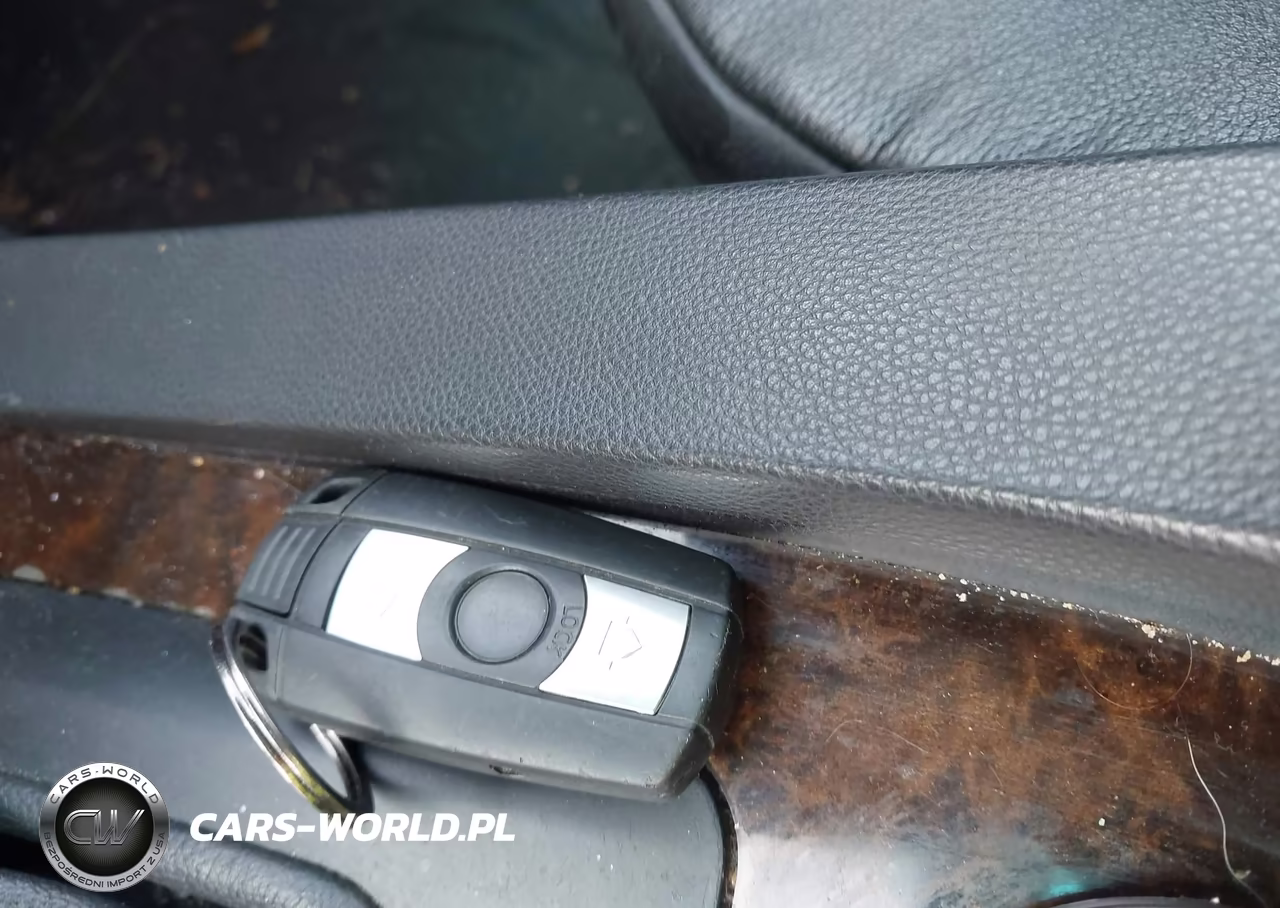 2007 BMW 530I VIN:WBANE73507CM50616 - 11