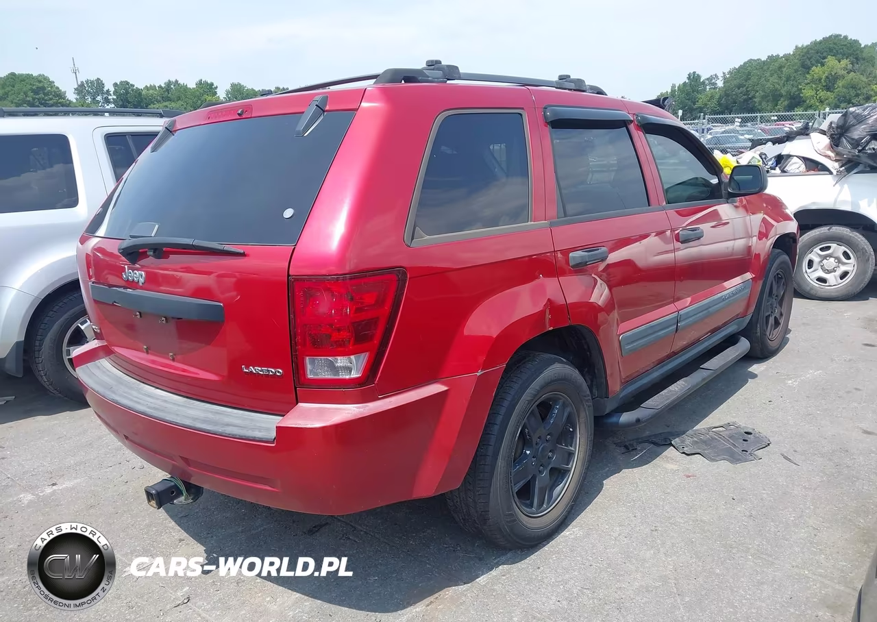 2005 Jeep Grand Cherokee Laredo VIN:1J4GR48K85C701032 - 4