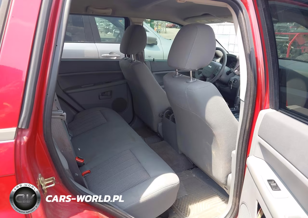 2005 Jeep Grand Cherokee Laredo VIN:1J4GR48K85C701032 - 8