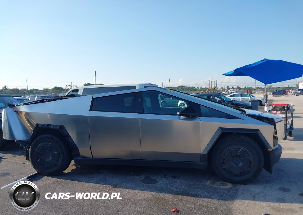 2025 Tesla Cybertruck All-Wheel Drive VIN:7G2CEHED5SA071363 - 13