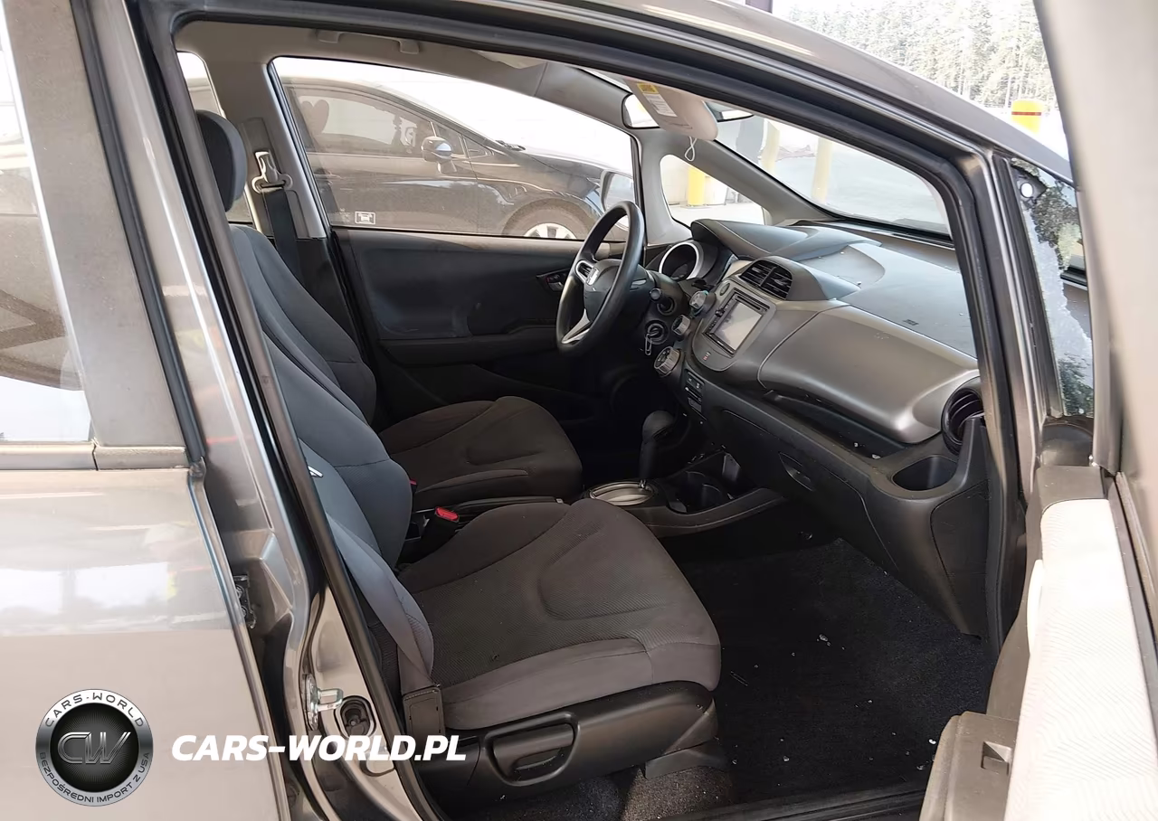 2013 Honda Fit VIN:JHMGE8H38DC060348 - 5