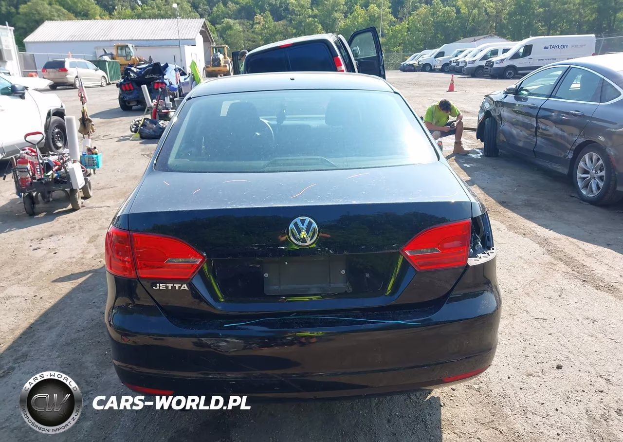 2012 Volkswagen Jetta 2.0L S VIN:3VW2K7AJ6CM319081 - 17