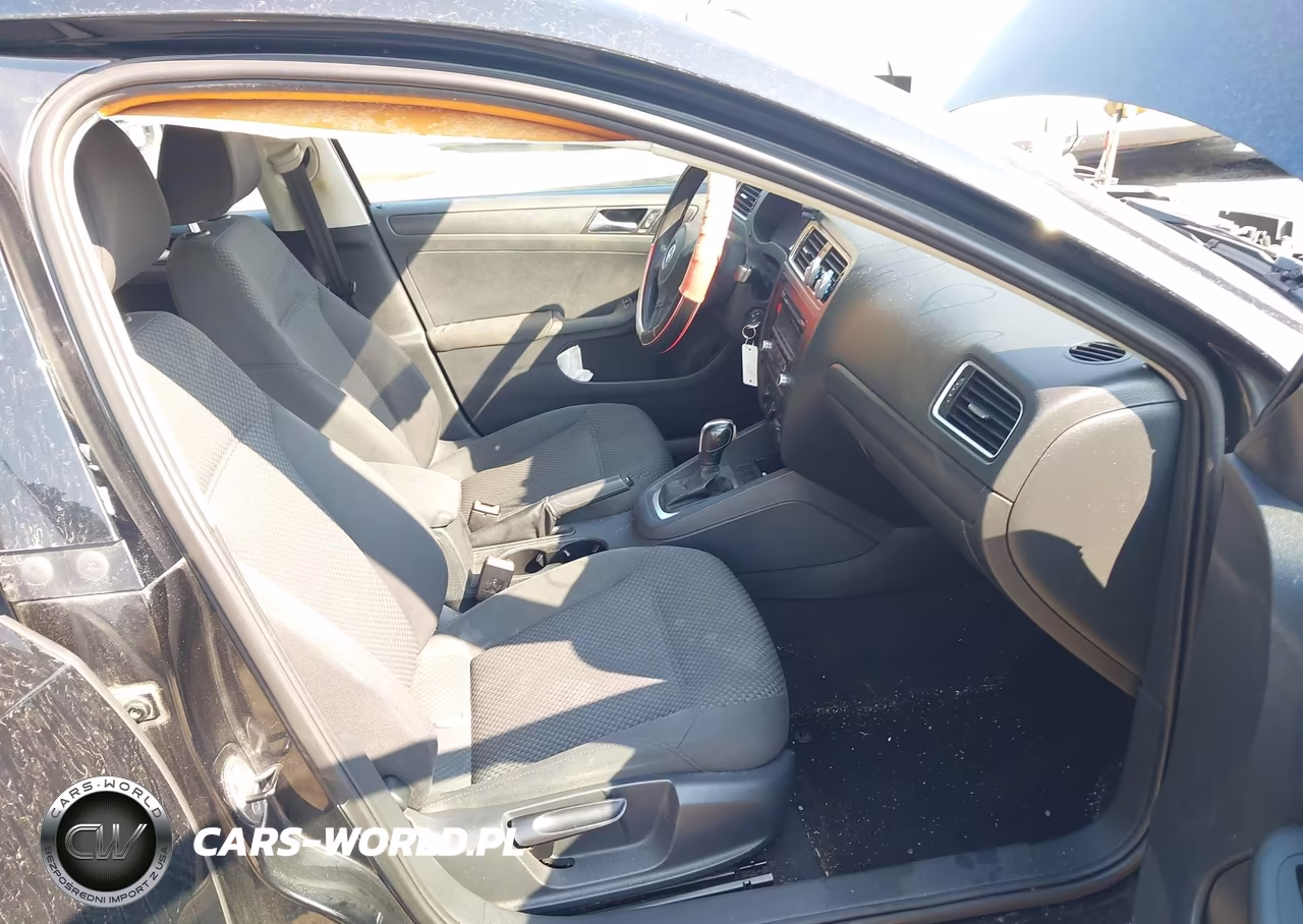 2012 Volkswagen Jetta 2.0L S VIN:3VW2K7AJ6CM319081 - 5