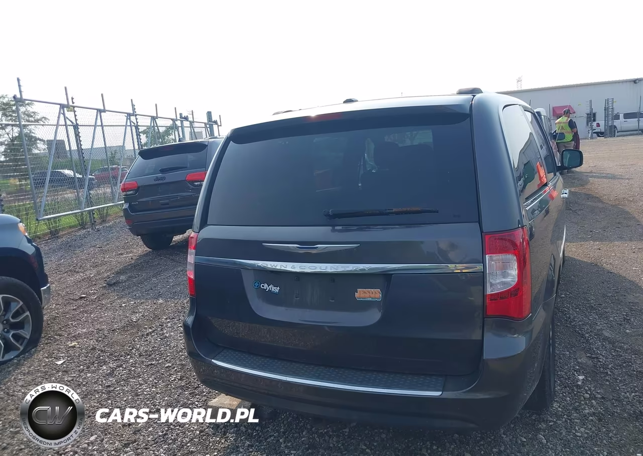 2014 Chrysler Town & Country Touring-L 30Th Anniversary VIN:2C4RC1CG5ER374355 - 16