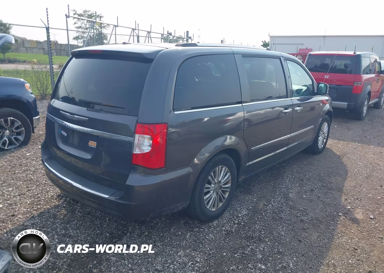 2014 Chrysler Town & Country Touring-L 30Th Anniversary VIN:2C4RC1CG5ER374355 - 4