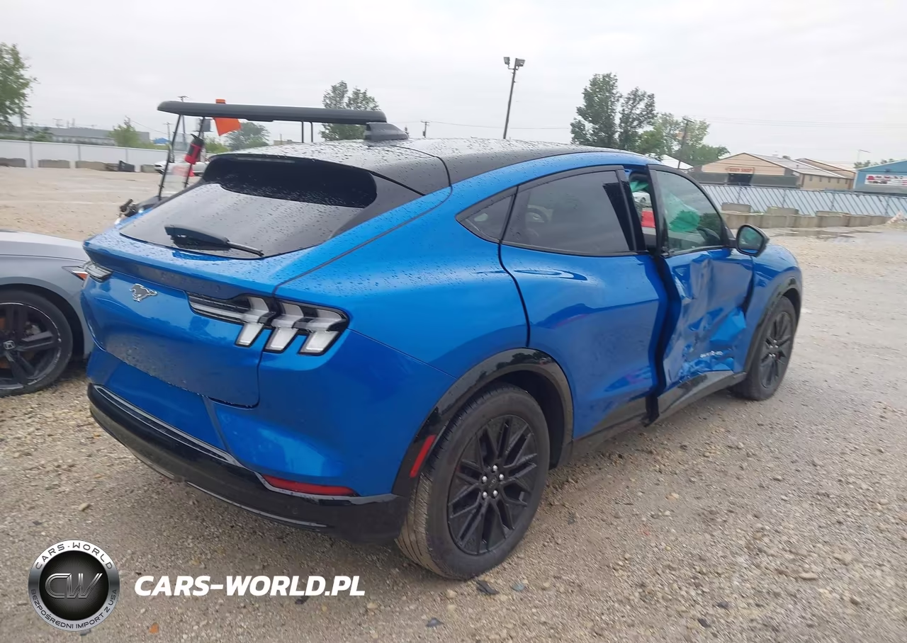 2025 Ford Mustang Mach-E Premium VIN:3FMTK3SU0SMA52779 - 4