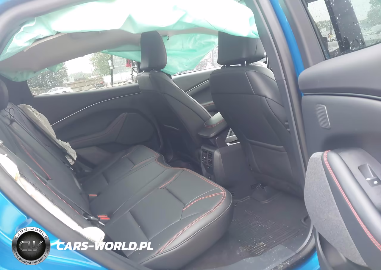 2025 Ford Mustang Mach-E Premium VIN:3FMTK3SU0SMA52779 - 8
