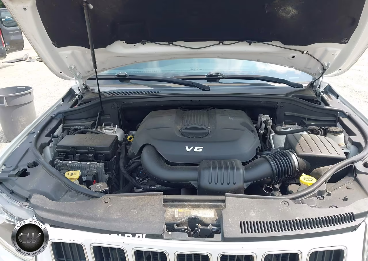 2014 Jeep Grand Cherokee Laredo VIN:1C4RJFAG7EC316679 - 10